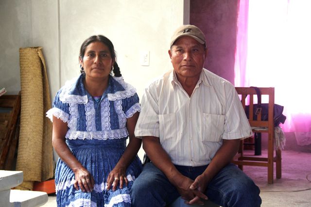 Miguel Chávez Osorio, Mayor of San Vicente Coatlán and his wife
Elena Cruz García<br />Photo: Lalo Romero